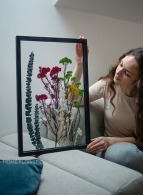 Картина с композицией из растений в размере L, рама из массива дерева покрыта черной краской L-B-K-38 фото